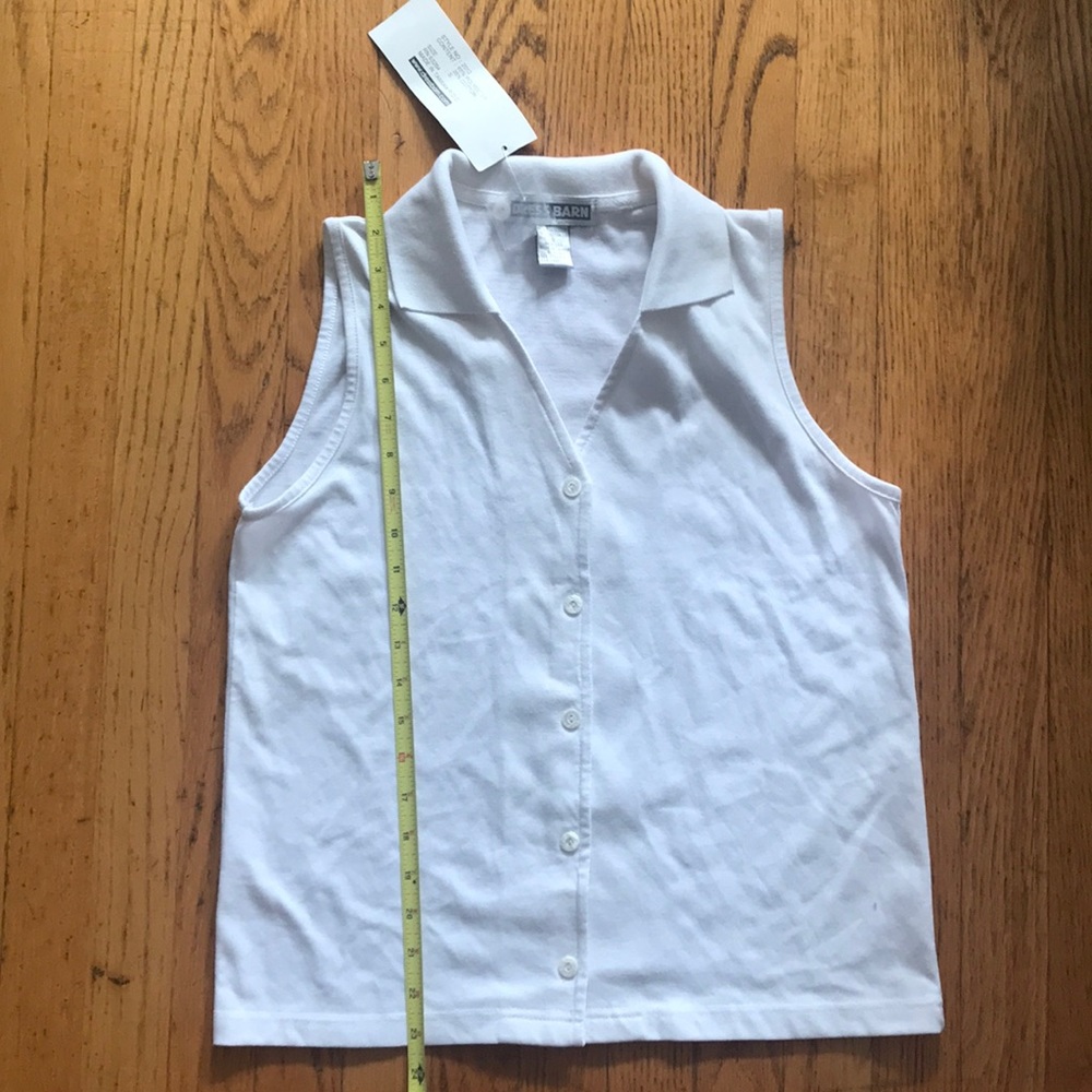 NWT Collared sleeveless top